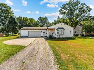43 S Van Buren Ave, Barberton, OH 44203
