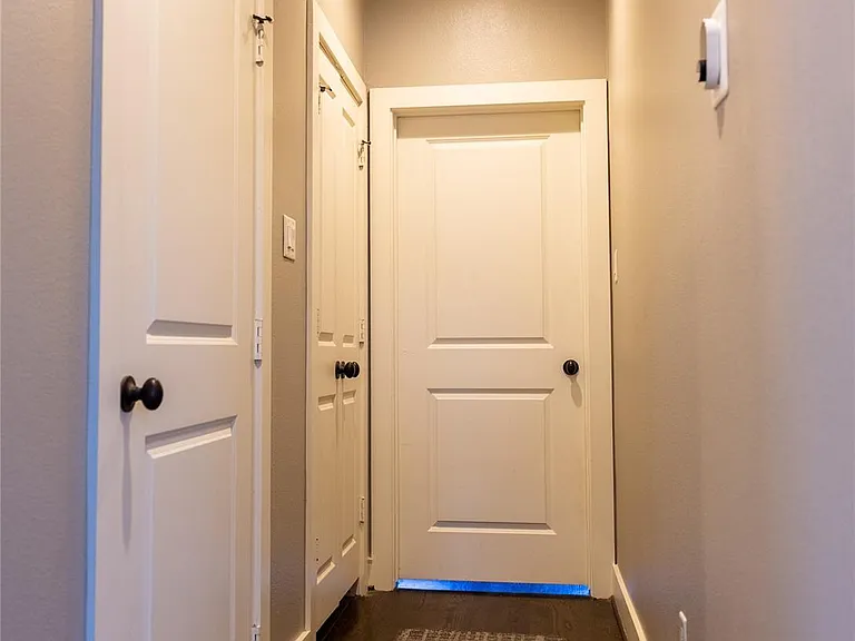 2903 Blodgett St — Photo 18