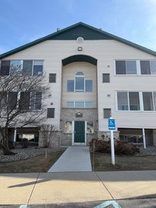 5869 Crosswinds Dr UNIT 31, Norton Shores, MI, 49444
