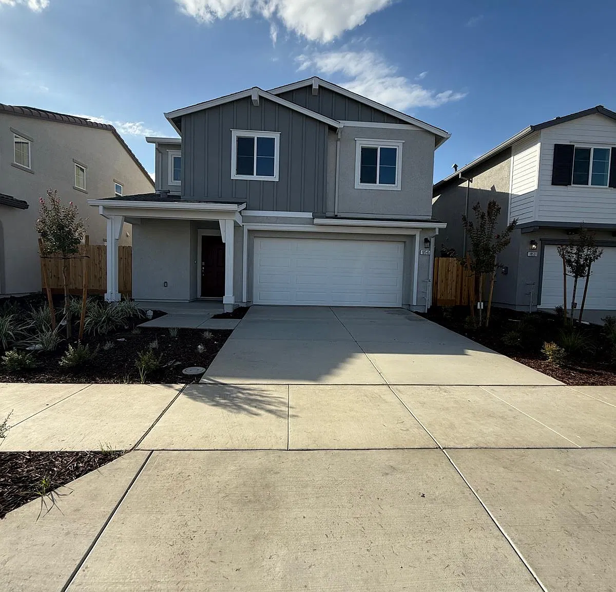4 bed, 2.5 bath, 1800 sqft, $3,100 — Photo 1