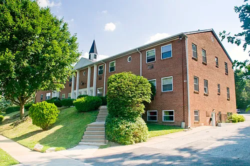 Tremaine Place Photo 1