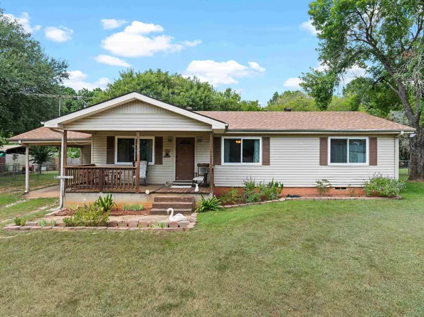 226 Circle Ridge Dr, Gilmer, TX 75645