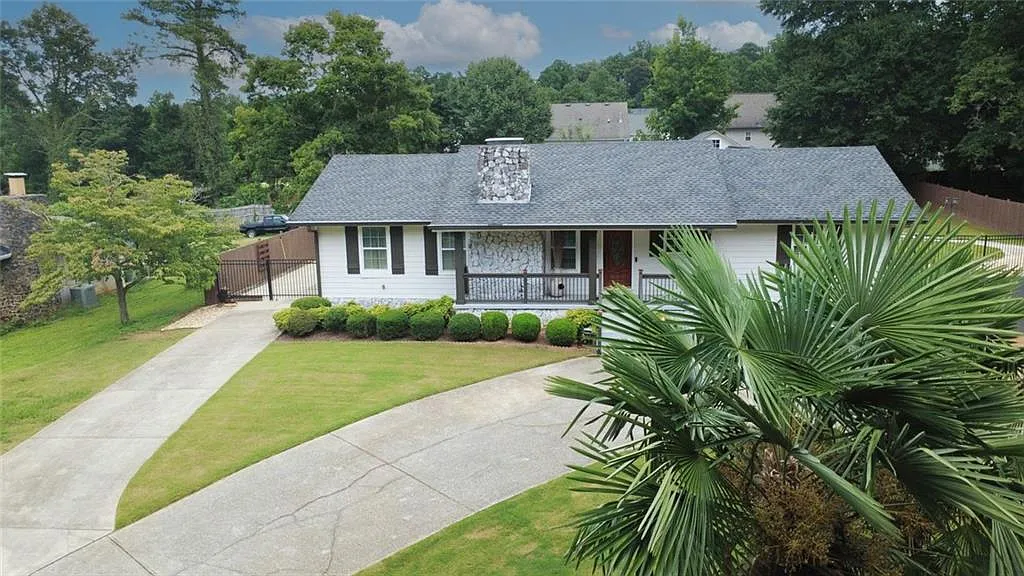 5 bed, 4.0 bath, 3598 sqft, $3,250 — Photo 1