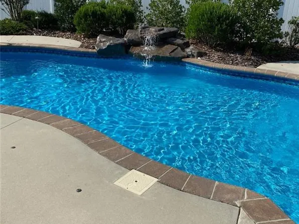 284 Ironwood Dr, Thomasville, NC 27360