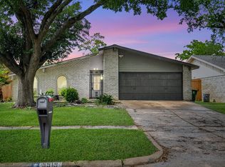 5519 Irish Hill Dr, Houston, TX 77053
