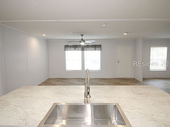 4th image of 24 Unity Ln