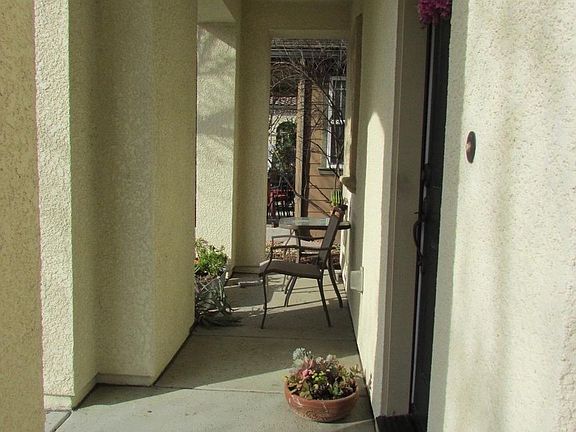 2nd image of 2779 Nicolson Cir