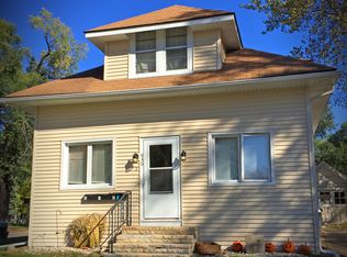 630 Lyndale St #1, North Mankato, MN 56003