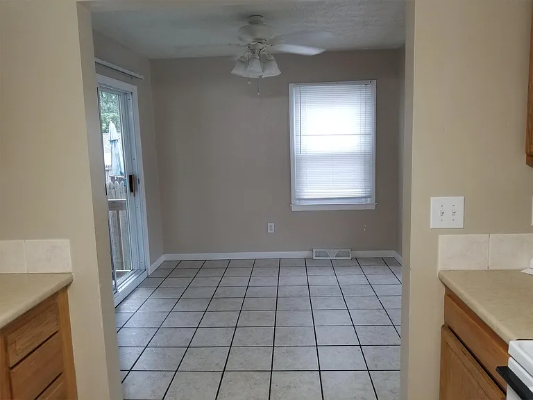 249 Birchwood — Photo 3