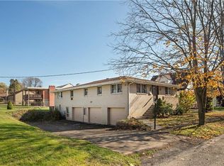 216 Vincennes Ave, Oakdale, PA