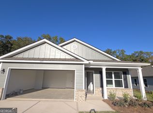 1077 Jeannine Ln, Winder, GA 30680
