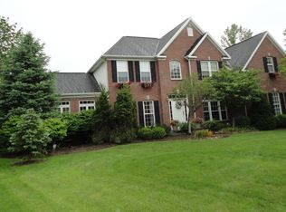 34 Winterhall Rd, Orchard Park, NY 14127