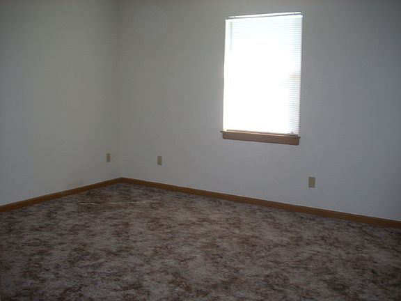 5th image of 1503 W 8th Street Ter #A