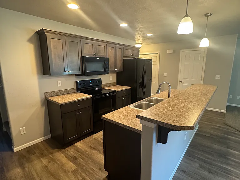 328 Macey Ave — Photo 10