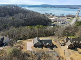 1709 Winston St, Guntersville, AL 35976