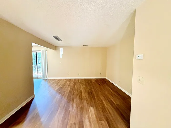 4030 Hawthorne Ave SE #2 — Photo 3