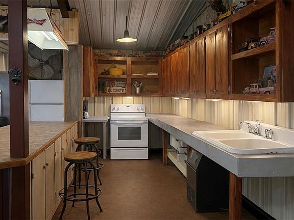 5th image of 900 Pin Oak Rd #36