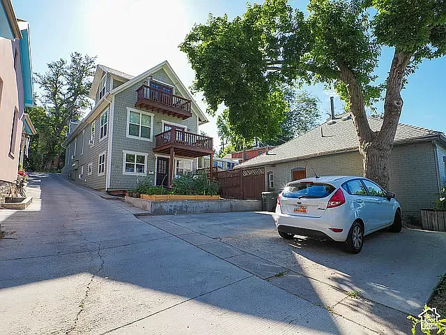 319 N Almond St #C — Photo 17