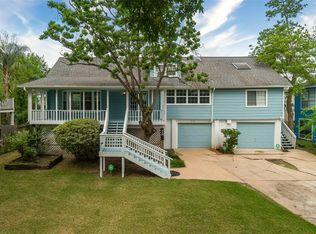 218 Oak Rd, Clear Lake Shores, TX 77565