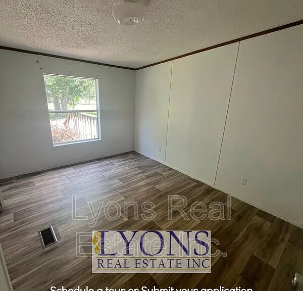 10 Chaserville Blvd — Photo 6
