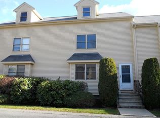 10 Pinecrest Vlg, Hopkinton, MA 01748