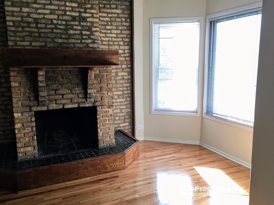 1st image of 2525 N Lincoln Ave
