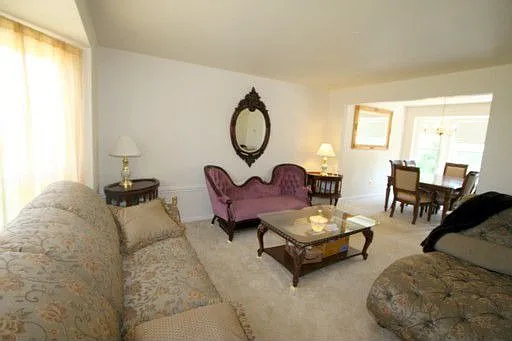 3374 Turnberry La photo 1