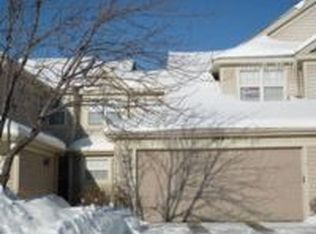 264 Woodstone Cir, Buffalo Grove, IL