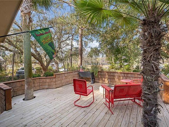 5th image of 2113 Old Military Rd