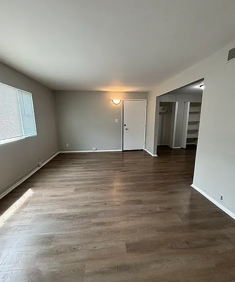 1103 Evans Ave — Photo 47
