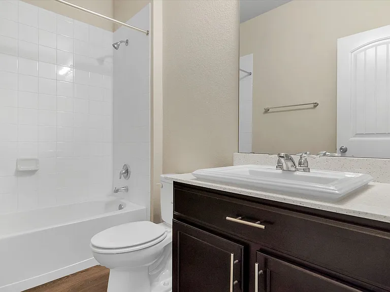1013 Gaelic Dr — Photo 17