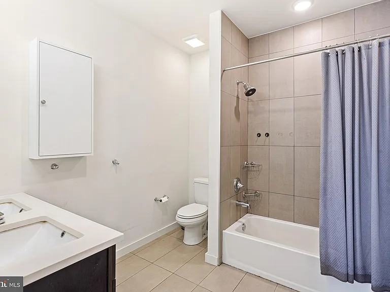1841 N 6th St #8 — Photo 9