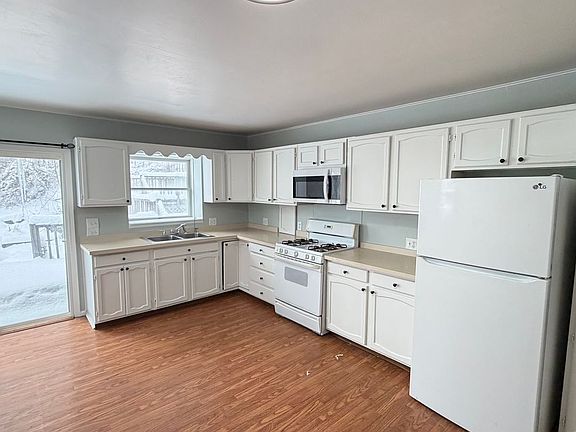 2nd image of 1338 Bridge St NW