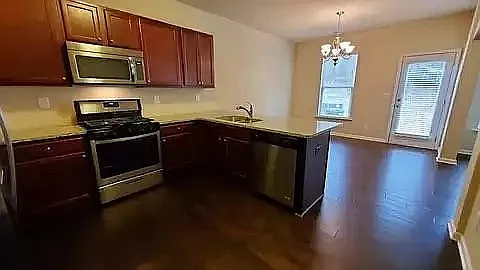 3524 Castleberry Village Cir — Photo 3