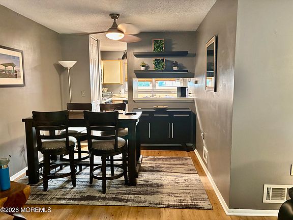 2nd image of 401 Geranium Court