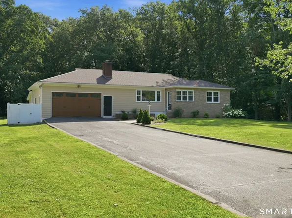 16 Ezra Street, North Haven, CT 06473