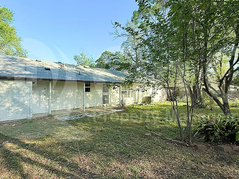 6218 Brookside Dr — Photo 20