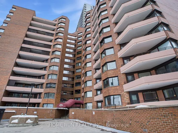 151 Bay St #104, Ottawa, ON K1R 7T2