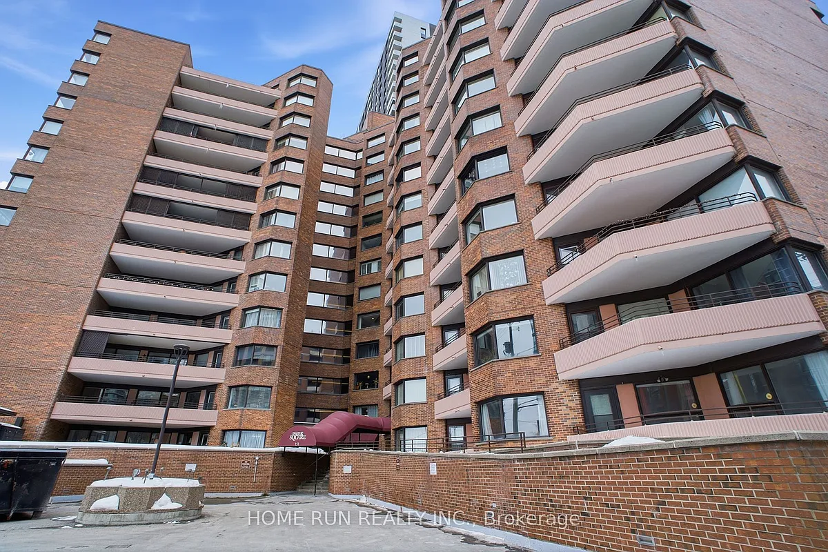 Building Photo - 151 Bay St #104