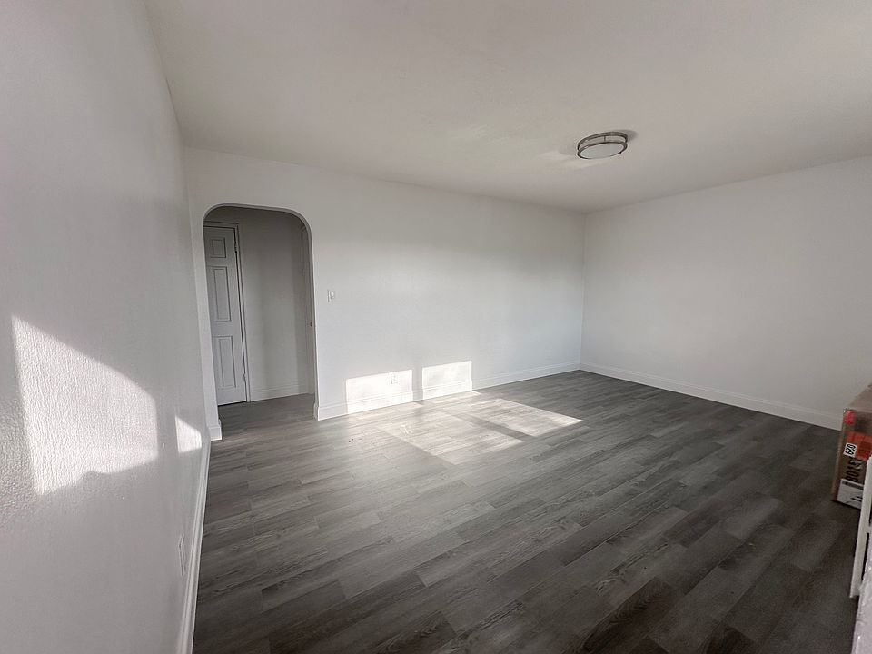 1st image of 76-23A Commonwealth Blvd
