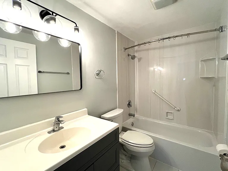102 Tonset Ct #102 — Photo 7