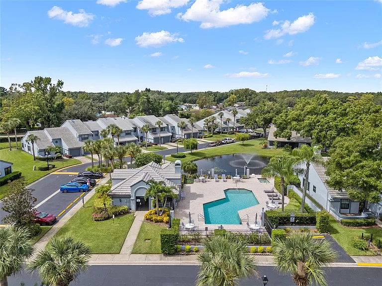 4265 Brentwood Park Cir — Photo 39