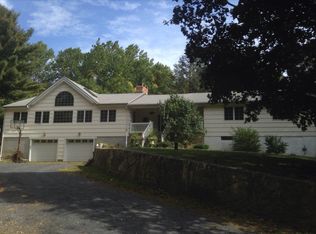 28 Barrett Hill Rd, Mahopac, NY 10541