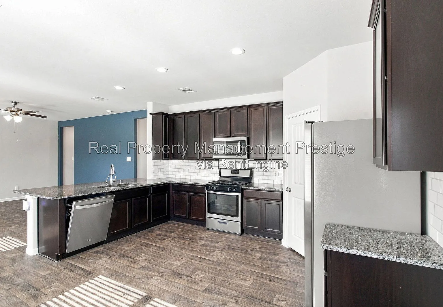 4 bed, 2.5 bath, 2100 sqft, $2,695 — Photo 3