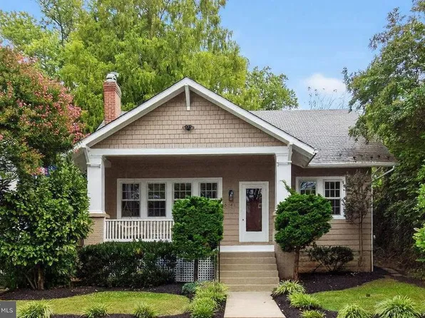 5241 42nd St NW, Washington, DC 20015