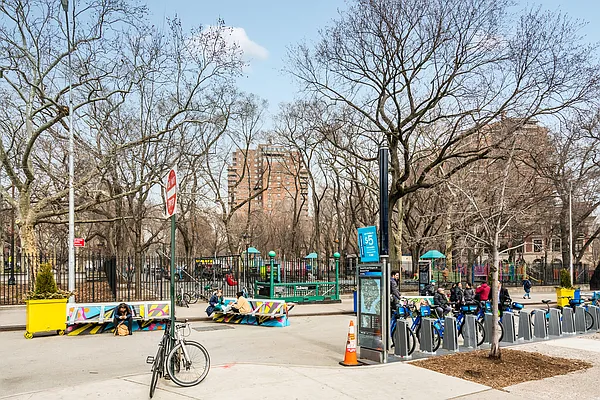 Rented by Compass | media 11