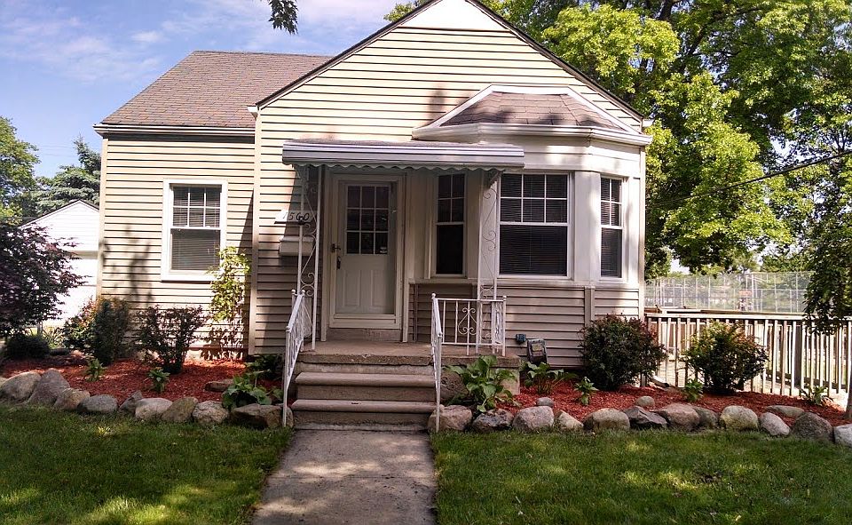 2nd image of 1500 N Vermont Ave