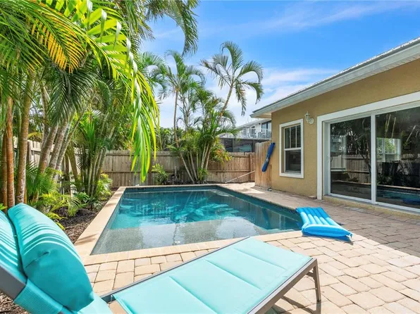 302 67th St, Holmes Beach, FL 34217