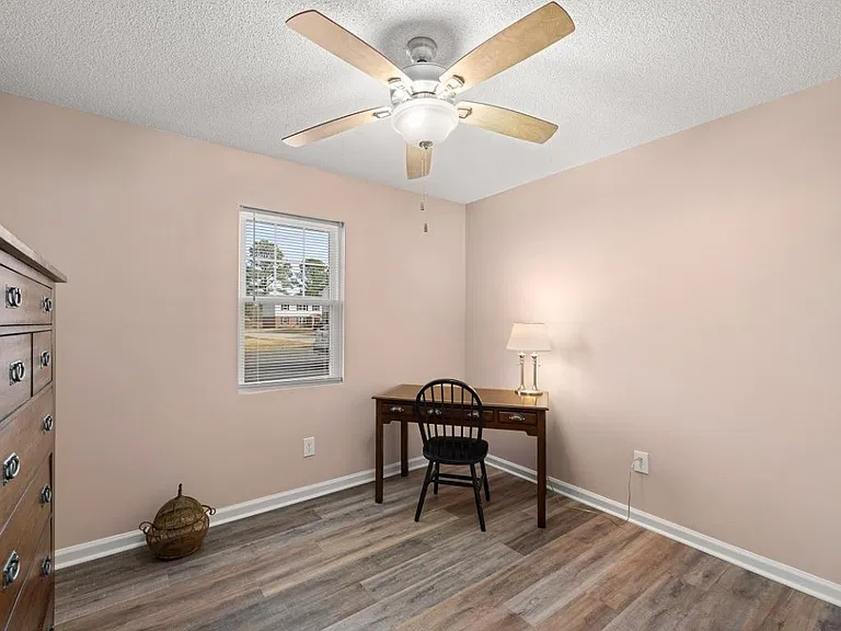 Tryon Village Apartments — Photo 18