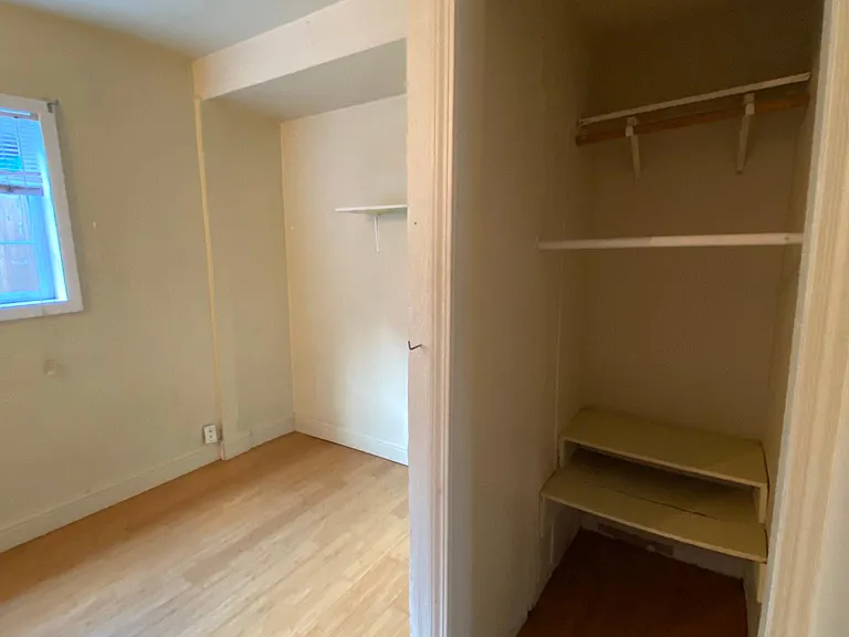 2310 E Madison St — Photo 30